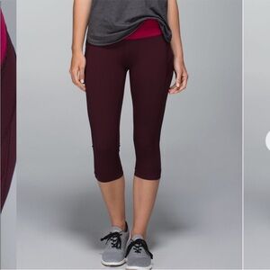 Lululemon Illumina Crop Bordeaux Drama / Bumble Berry